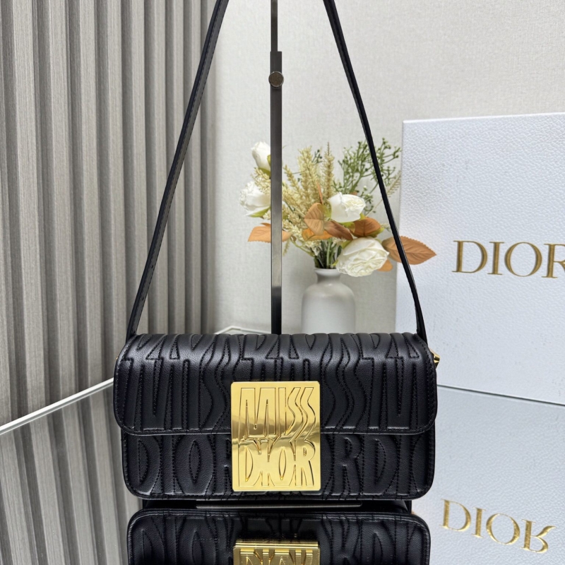 D*or top handle bags